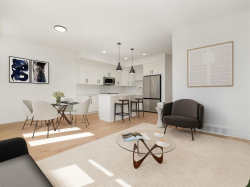 673 Blackwolf Boulevard North, Lethbridge, AB - Indoor Photo Showing Living Room
