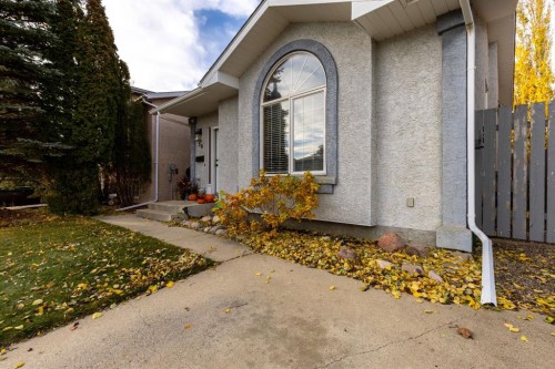 66 Assiniboia Way West, Lethbridge, AB - Outdoor