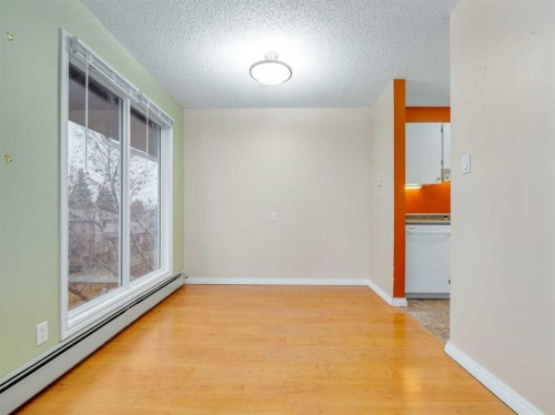 302-65 Temple Boulevard West, Lethbridge, AB - Indoor Photo Showing Other Room