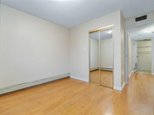 302-65 Temple Boulevard West, Lethbridge, AB - Indoor Photo Showing Other Room