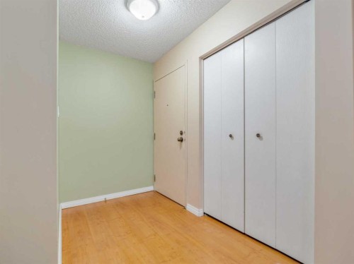 302-65 Temple Boulevard West, Lethbridge, AB - Indoor Photo Showing Other Room