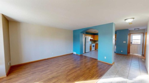 131 Lynx Cove North, Lethbridge, AB - Indoor Photo Showing Other Room
