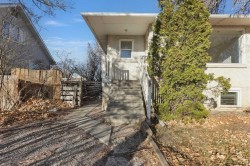 2139 5 Avenue NORTH Lethbridge, AB T1J 0N5