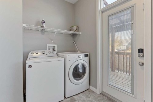 547 Blackwolf Boulevard North, Lethbridge, AB - Indoor Photo Showing Laundry Room