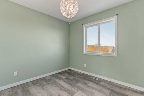 547 Blackwolf Boulevard North, Lethbridge, AB - Indoor Photo Showing Other Room