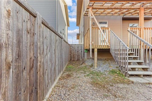 547 Blackwolf Boulevard North, Lethbridge, AB - Indoor Photo Showing Other Room