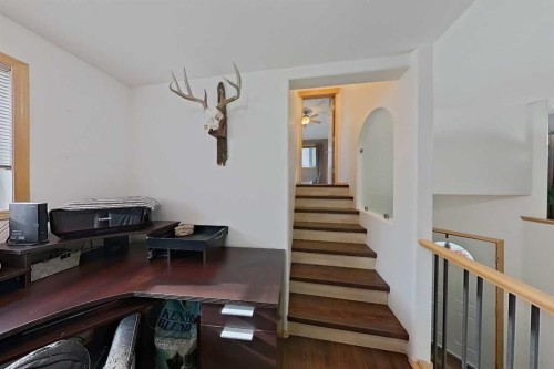 145 Blackfoot Circle West, Lethbridge, AB - Indoor Photo Showing Other Room