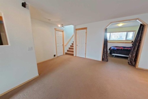 145 Blackfoot Circle West, Lethbridge, AB - Indoor Photo Showing Other Room