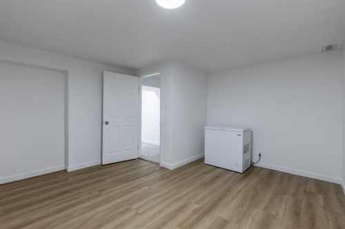 1001 19A Avenue, Coaldale, AB - Indoor Photo Showing Other Room