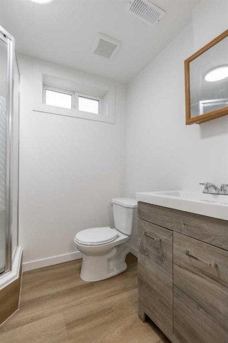 1001 19A Avenue, Coaldale, AB - Indoor Photo Showing Bathroom