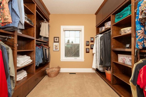 124 Canyoncrest Point West, Lethbridge, AB - Indoor With Storage