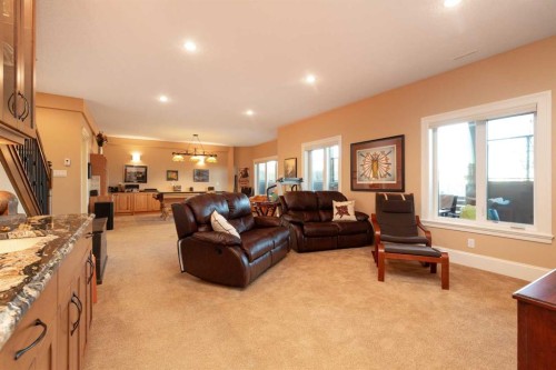 124 Canyoncrest Point West, Lethbridge, AB - Indoor Photo Showing Living Room