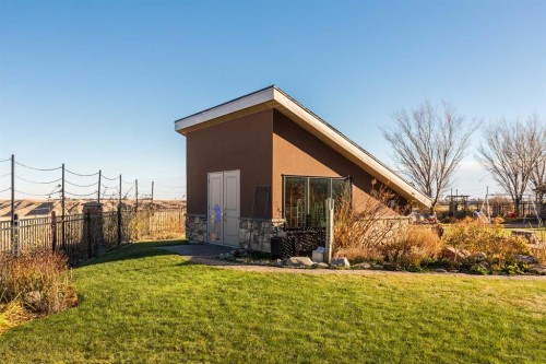 124 Canyoncrest Point West, Lethbridge, AB - Outdoor