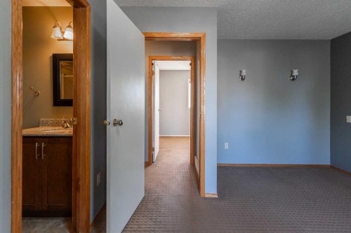 897 Red Crow Boulevard West, Lethbridge, AB - Indoor Photo Showing Other Room