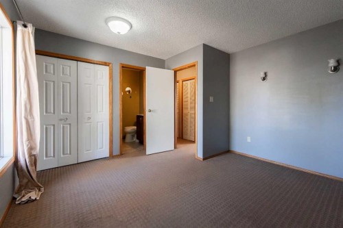897 Red Crow Boulevard West, Lethbridge, AB - Indoor Photo Showing Other Room