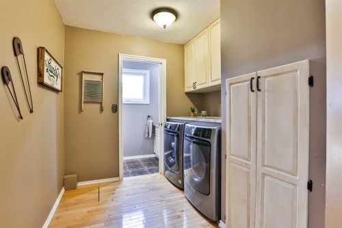 5831 46A Street, Taber, AB - Indoor Photo Showing Laundry Room