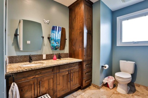 5831 46A Street, Taber, AB - Indoor Photo Showing Bathroom