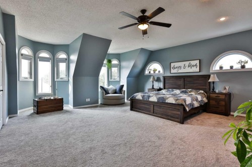 5831 46A Street, Taber, AB - Indoor Photo Showing Bedroom