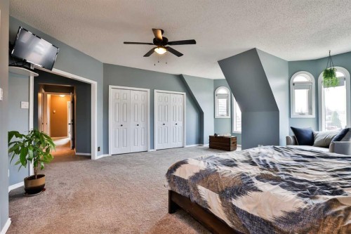 5831 46A Street, Taber, AB - Indoor Photo Showing Bedroom