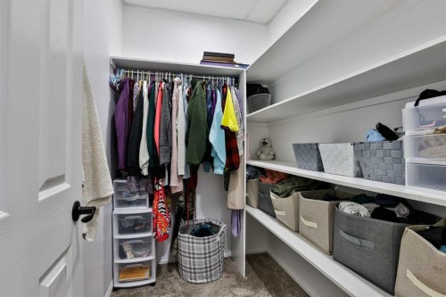 5831 46A Street, Taber, AB - Indoor With Storage