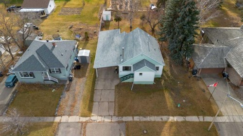 56 E 100 S, Raymond, AB - Outdoor