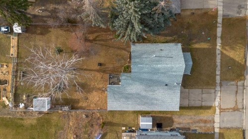 56 E 100 S, Raymond, AB - Outdoor