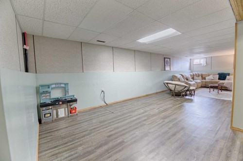 4513 Haven Place, Taber, AB - Indoor