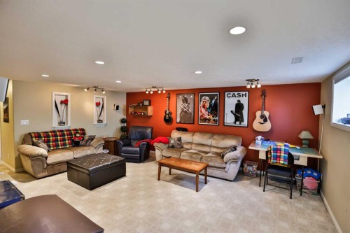 1101 14 Street North, Lethbridge, AB - Indoor Photo Showing Other Room