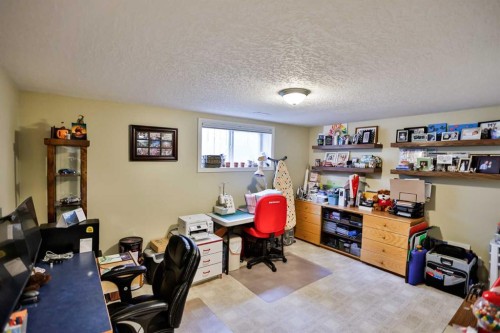 1101 14 Street North, Lethbridge, AB - Indoor
