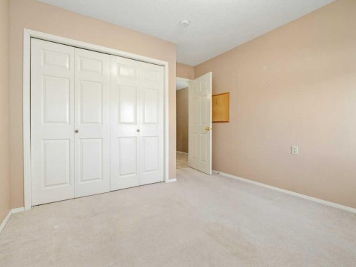 31C-2311 19 Street, Coaldale, AB - Indoor Photo Showing Other Room