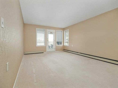 31C-2311 19 Street, Coaldale, AB - Indoor Photo Showing Other Room