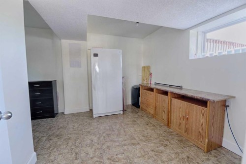 11225 Range Road 72, Rural Cypress County, AB - Indoor