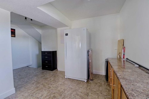 11225 Range Road 72, Rural Cypress County, AB - Indoor