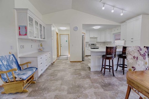 11225 Range Road 72, Rural Cypress County, AB - Indoor Photo Showing Kitchen