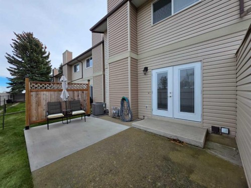 22-4025 Glacier Avenue South, Lethbridge, AB - Outdoor With Exterior