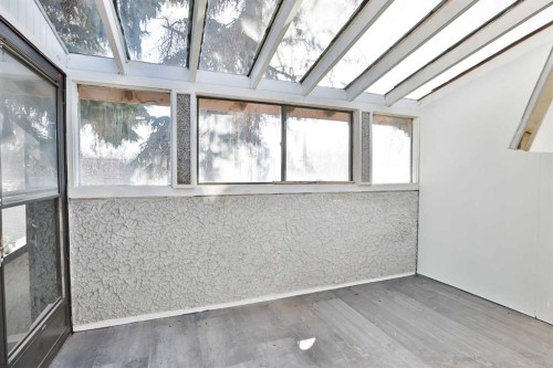 1108 10 Avenue North, Lethbridge, AB - Indoor Photo Showing Other Room