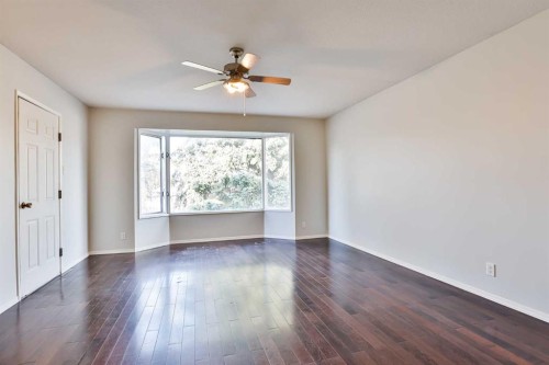 1108 10 Avenue North, Lethbridge, AB - Indoor Photo Showing Other Room