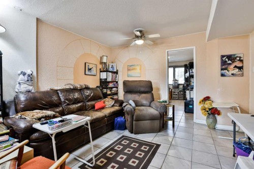 1108 10 Avenue North, Lethbridge, AB - Indoor Photo Showing Living Room