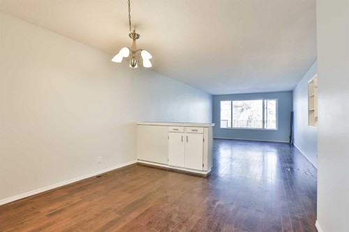 1108 10 Avenue North, Lethbridge, AB - Indoor Photo Showing Other Room