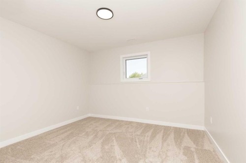 131 11 Street, Fort Macleod, AB - Indoor Photo Showing Other Room