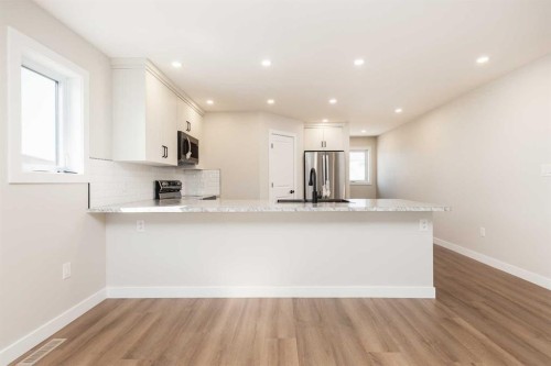 131 11 Street, Fort Macleod, AB - Indoor Photo Showing Kitchen