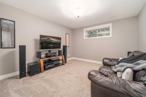 523 Firelight Place West, Lethbridge, AB - Indoor