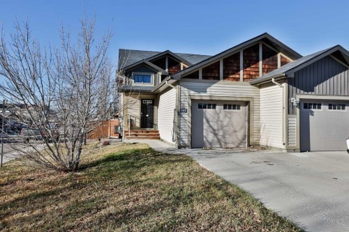 102 Haru Moriyama Place NORTH Lethbridge, AB T1H 5R6