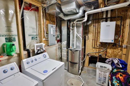 102 Haru Moriyama Place North, Lethbridge, AB - Indoor