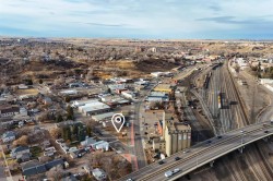 698 South Railway Street SE Medicine Hat, AB T1A 2W1