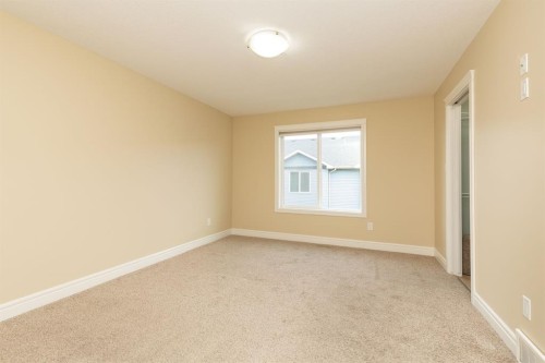 847 Mt Sundance Manor West, Lethbridge, AB - Indoor Photo Showing Other Room