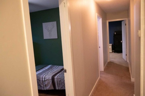 230 E 100 S Street, Raymond, AB - Indoor Photo Showing Other Room