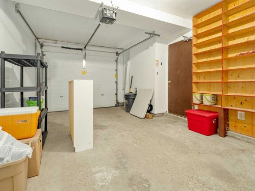 5-1520 23 Avenue North, Lethbridge, AB - Indoor Photo Showing Garage