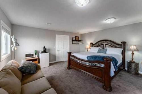 111 1 Avenue South, Coutts, AB 