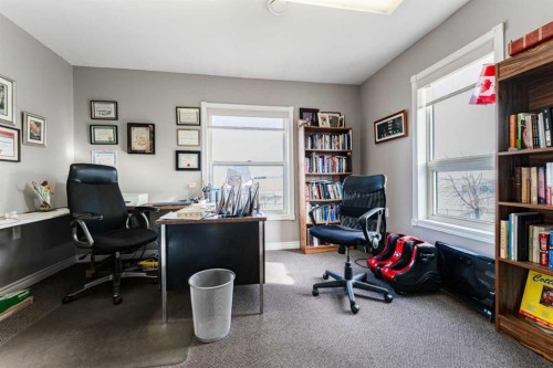 111 1 Avenue South, Coutts, AB 